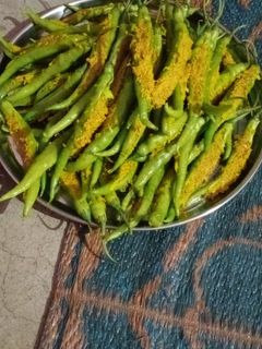 हरी मिर्च का आचार (hari mirch ka achar recipe in Hindi) रेसिपी मुख्य फोटो