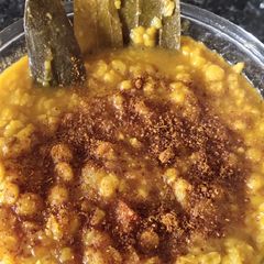 A picture of Split Bengal gram(chana dal)with onions.