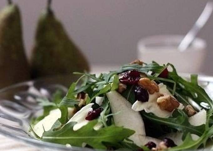 Brie, Pear, Cranberry, and Walnut Salad