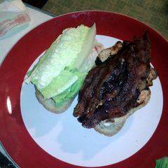 A picture of Balsamic chicken sandwich.