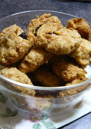 A picture of Oatmeal and Coconut Cookies.