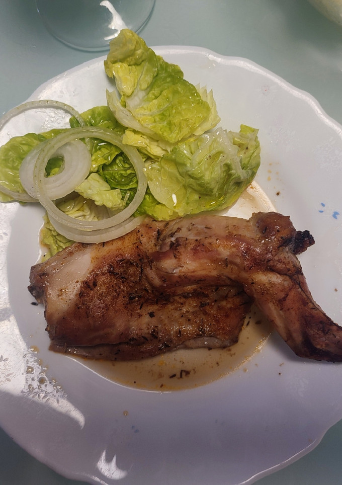 Una foto de Conejo al Horno. Fácil fácil y rico rico