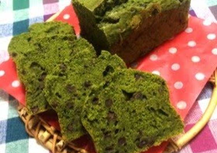 How to Prepare Homemade Matcha and Adzuki Poundcake