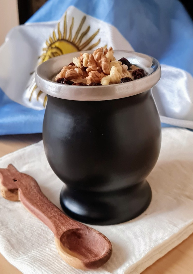 Una foto de Avena trasnochada en mate cocido con leche 🇦🇷 "Argentina, no lo entenderías" ♥