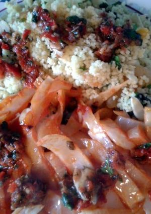 A picture of Fruity Couscous with Cabbage & Harissa Sauce (vegan).