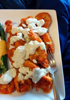 A picture of Buffalo Baked Chicken with Gorgonzola.