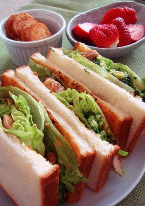 A picture of Bam! Filling Sandwiches.