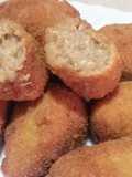 Croquetas de pollo y cebolla caramelizada
