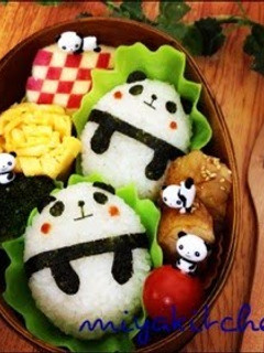 A picture of Roly Poly & Simple Panda Character Bento.