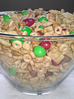 A picture of " Chex Honey - Peanut Party Mix ".