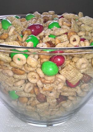 A picture of " Chex Honey - Peanut Party Mix ".