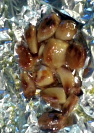 A picture of Roasted garlic.
