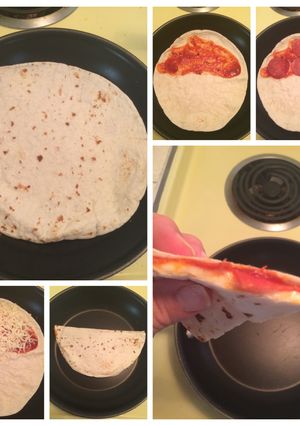 A picture of Pizzadillas.