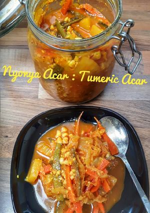 Foto resep Nyonya Acar : Tumeric Acar