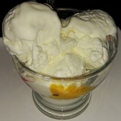 A picture of Vanilla ice cream.