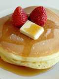 Fluffy Tokyo Soufflé Pancakes ☁️🥞🍓 | Easy 10-Minute Recipe with Morinaga Mix