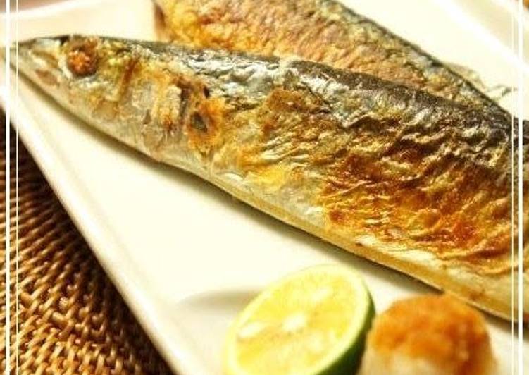 Steps to Prepare Super Quick Homemade Foolproof Salt-Grilled Pacific Saury in a Frying Pan