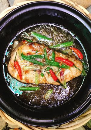 A picture of Vietnamese Braised Swordfish in Clay Pot.