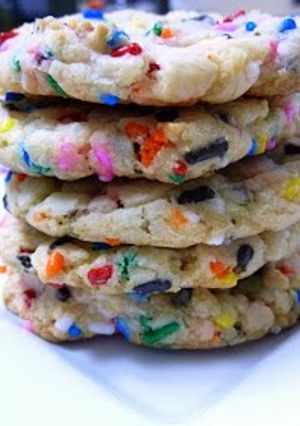A picture of *Easy Funfetti Cake Batter Cookies*.