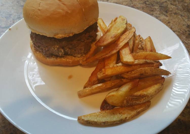 Step-by-Step Guide to Prepare Award-winning Oinion-tastic! Hamburger With Homemade Fries