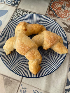 Una foto de Croissants caseros 😋
