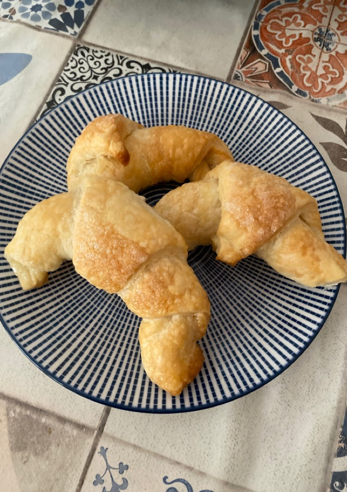 Una foto de Croissants caseros 😋
