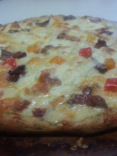 A picture of Chicken Bacon Ranch Pizza.