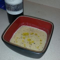 A picture of Roasted Cauliflower and Garlic Soup.