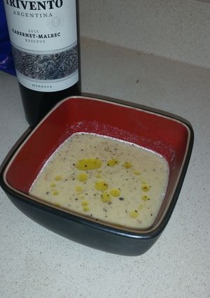 A picture of Roasted Cauliflower and Garlic Soup.
