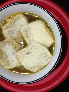 A picture of Pinoy-style Onion Soup.