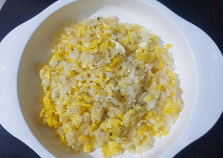 Resep masakan Nasi goreng mentega telur mp asi 12+ | Bahan Membuat Nasi goreng mentega telur mp asi 12+ Yang Enak dan Simpel