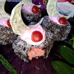 Strawberry Lamingtons A picture of Strawberry Lamingtons.