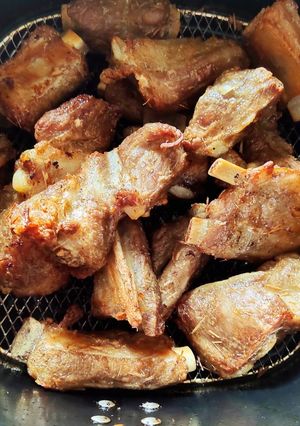 รูปของ 😋เมนู ซี่โครงหมูเด็กทอดตะไคร้😋 #ทำอาหารด้วยหม้อทอดไร้ควันและกระทะไร้น้ำมัน#เมนูอาหารอินดี้ฟิวชั่น😻😽