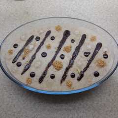 A picture of حلیم با گوشت مرغ.