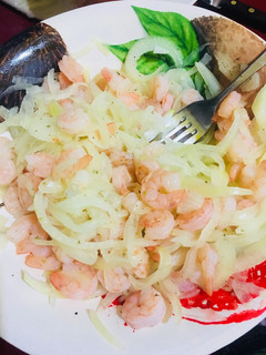 Una foto de Ensalada de camarones