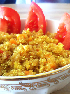 Una foto de Quinoa con verduritas y especias