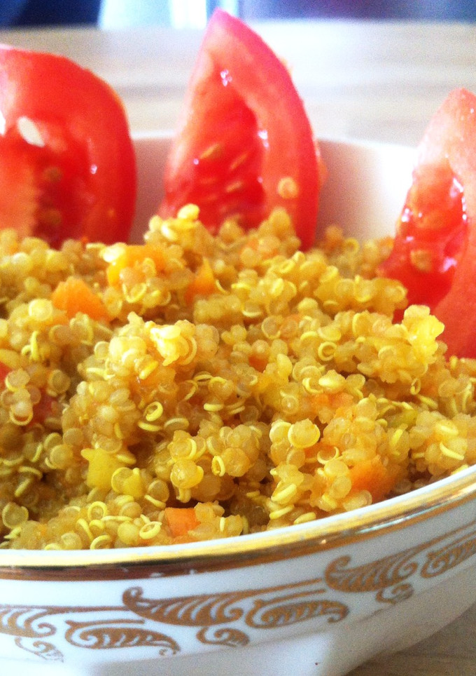 Una foto de Quinoa con verduritas y especias