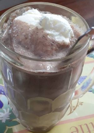 A picture of Chocolate Shake With Ice Cream.