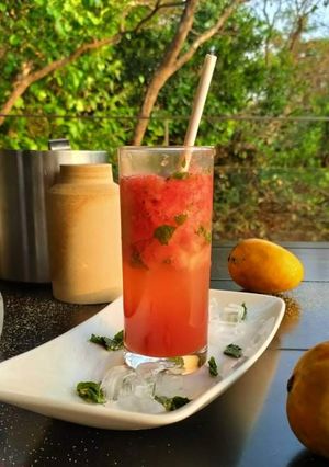 ওয়াটারমেলন মোহিতো (Watermelon mojito recipe in Bengali) রেসিপির প্রধান ছবি