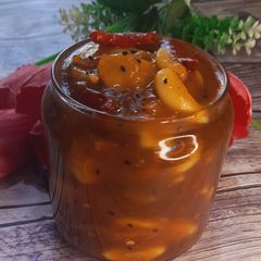 A picture of Aam Ka Khatta Meetha Sirke Wala Achar.