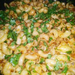A picture of Spicy macroni.