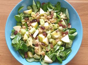 Foto principal de Ensalada de Apio, Manzana y Aguacate ("Waldorf") x