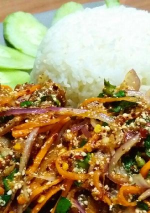 รูปของ ยำหมูแซ่บบบบ(ง่ายๆฉบับเด็กหอ)