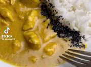 Una foto di pollo alla paprika