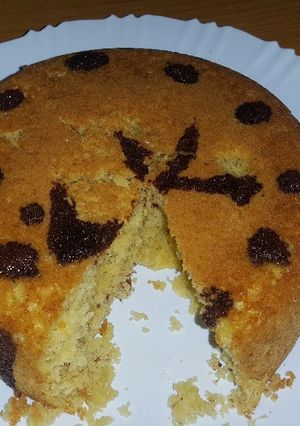 A picture of Jiko tatu plain cake.