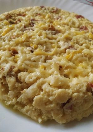 Una foto de Tortilla de coliflor con jamón y queso