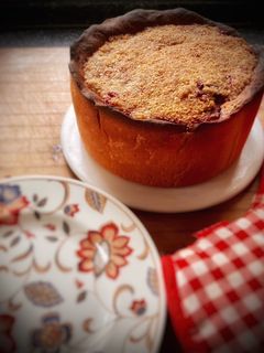Una foto de Tarta de ciruelas alemana (Pflaumen Streuselkuchen)
