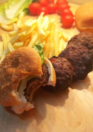 A picture of Cheese Stuffed Smoked Burger RECIPE 🍽🍽 (With Video).