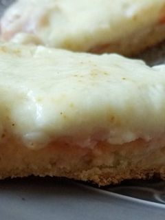 Gluténmentes serpenyős, sütőporos gyors pizza recept fotója