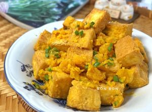 Hình của món Đậu Hũ sốt Trứng Muối.